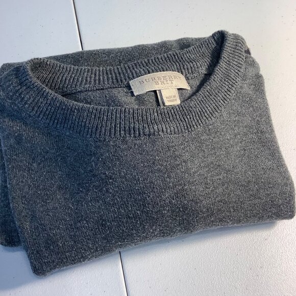 ✨ Burberry Brit Women’s Top – Size M – Gray w/ Shoulder Details – Soft + Chic - Picture 11 of 13